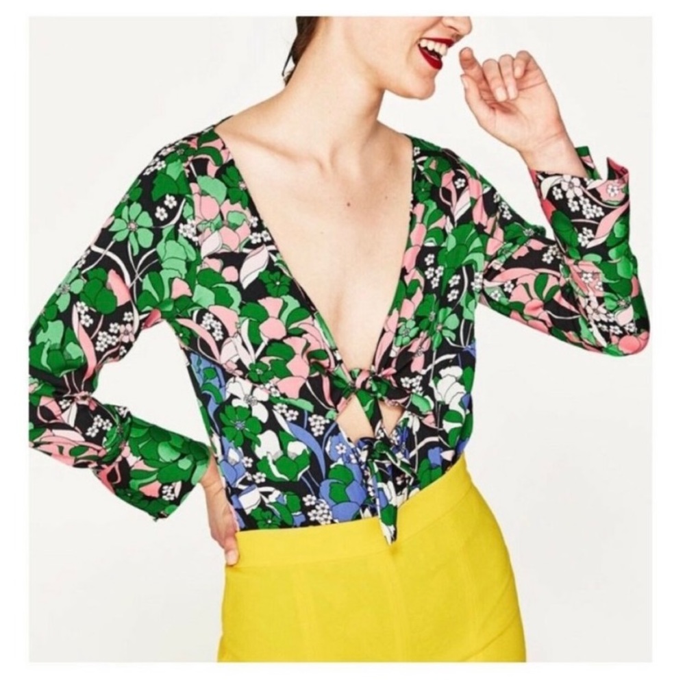 NWT Zara Double Tie Front Floral Bodysuit Plunge Neckline Size Small - Picture 1 of 9